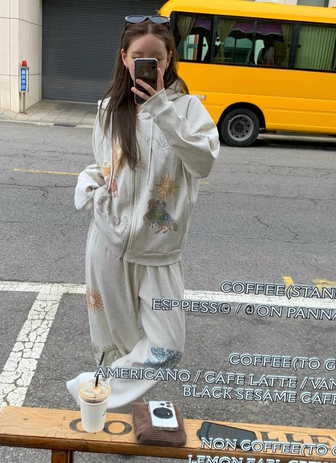 Jennie İşbirliği Yapan Sokak G - Streetwear Brand Collaborations incelemesi ve fiyatı